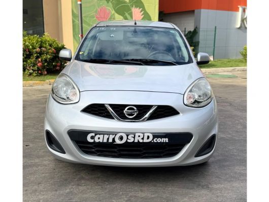 Nissan March Hatchback en venta