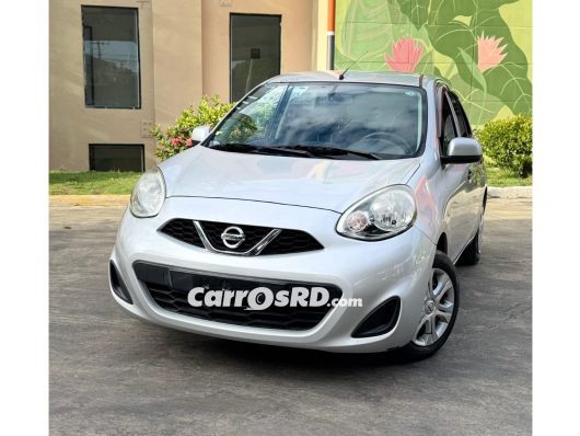 Nissan March Hatchback en venta