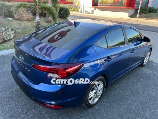 Hyundai Elantra Carros en venta