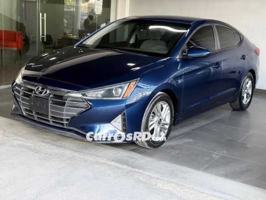 Hyundai Elantra Carros en venta
