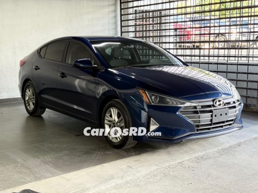 Hyundai Elantra Carros en venta