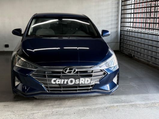 Hyundai Elantra Carros en venta