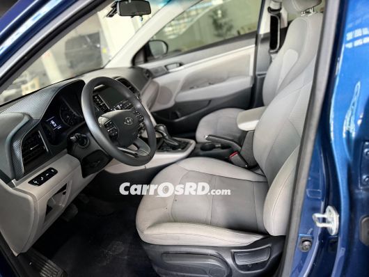 Hyundai Elantra Carros en venta