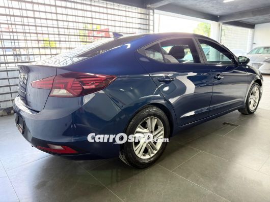 Hyundai Elantra Carros en venta