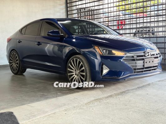 Hyundai Elantra Carros en venta