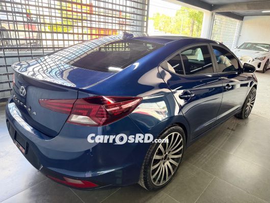 Hyundai Elantra Carros en venta