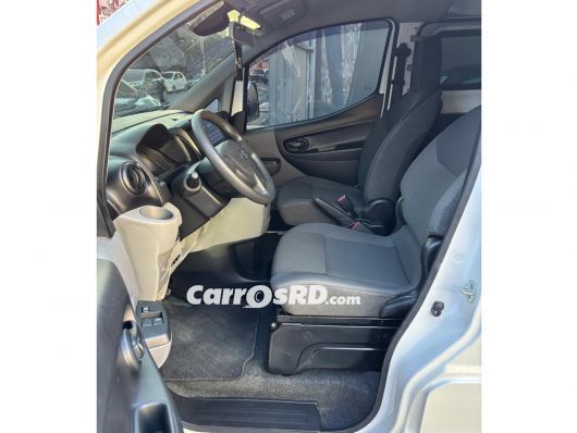 Nissan NV Minivan en venta