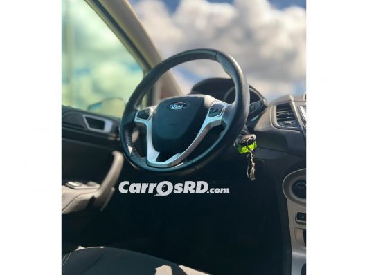 Ford Fiesta Carros en venta