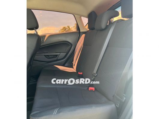 Ford Fiesta Carros en venta
