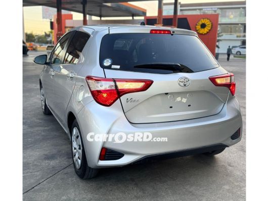 Toyota Vitz Carros en venta