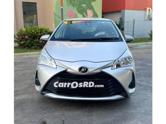 Toyota Vitz Carros en venta