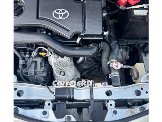 Toyota Vitz Carros en venta