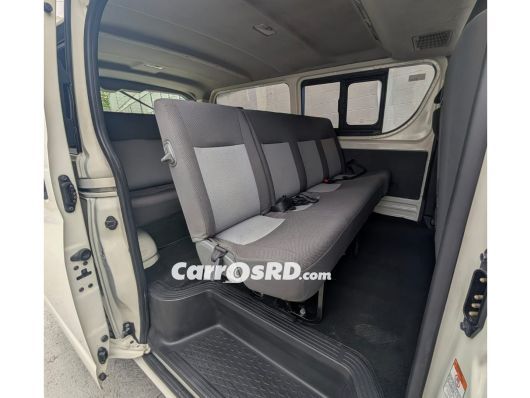 Toyota Hiace Básico