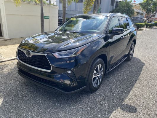 Toyota Highlander XLE en venta