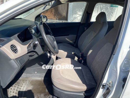 Hyundai Grand i10 Carros en venta