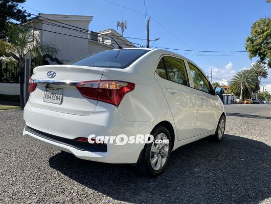 Hyundai Grand i10 Carros en venta