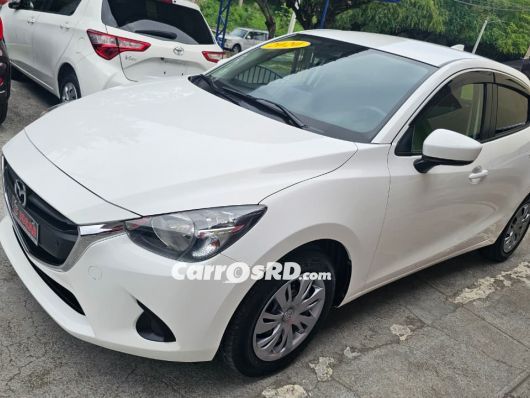 Mazda Demio Hatchback en venta