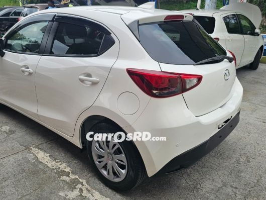 Mazda Demio Hatchback en venta