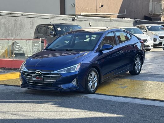 Hyundai Elantra SEL en venta