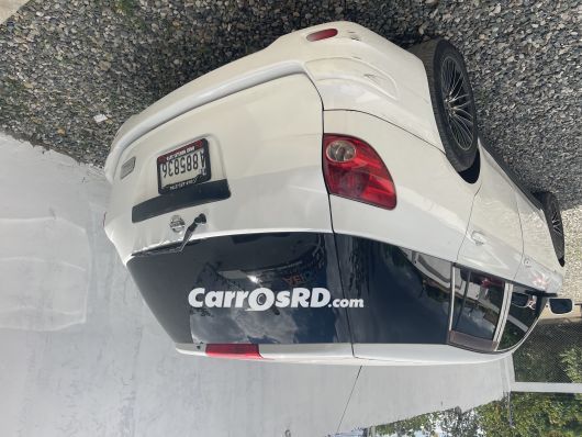 Nissan AD Hatchback en venta