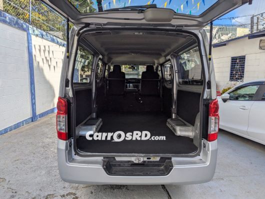 Nissan NV Minivan en venta