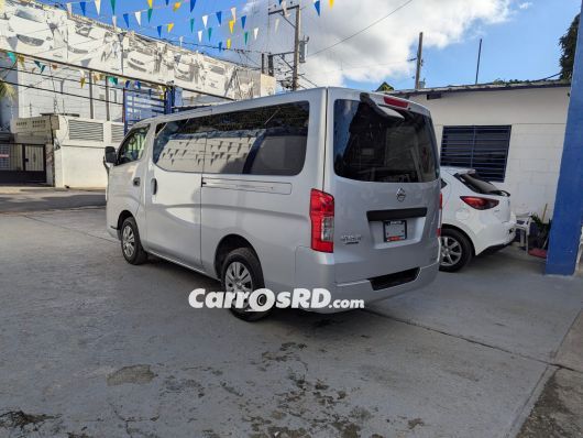 Nissan NV Minivan en venta