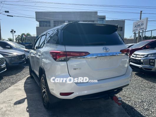 Toyota Fortuner Jeepeta en venta