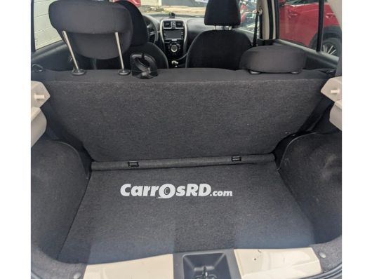 Nissan March Hatchback en venta
