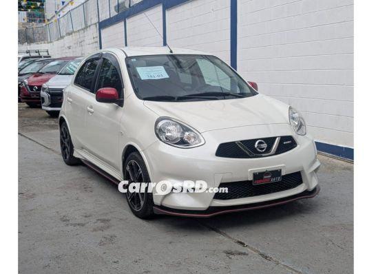 Nissan March Hatchback en venta