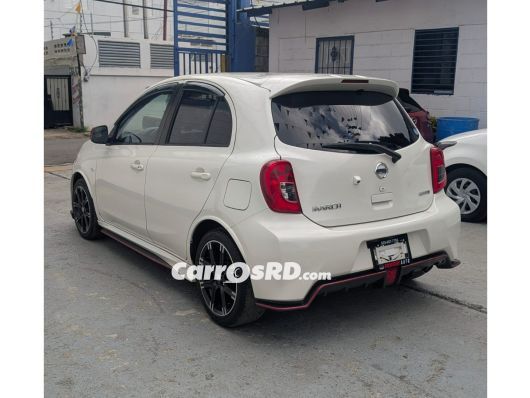 Nissan March Hatchback en venta