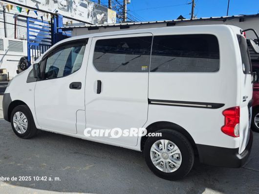 Nissan NV Minivan en venta