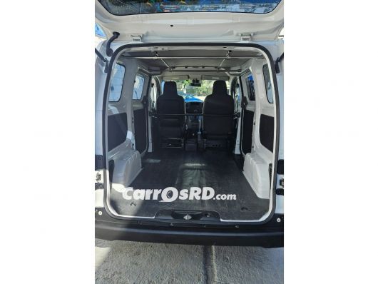 Nissan NV Minivan en venta