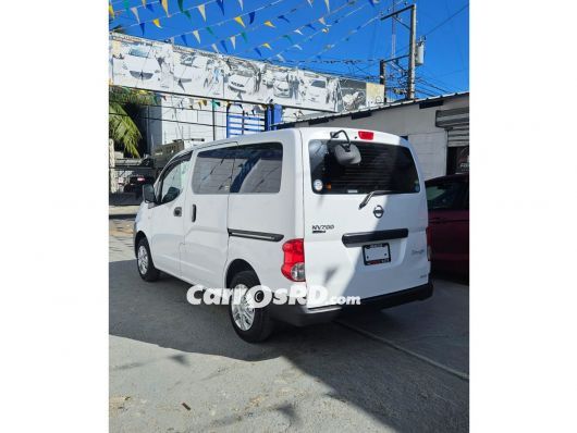 Nissan NV Minivan en venta