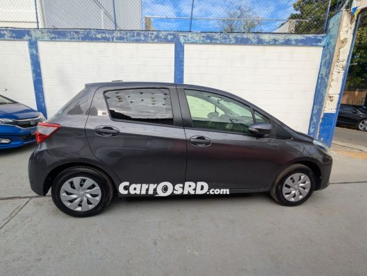 Toyota Vitz Hatchback en venta