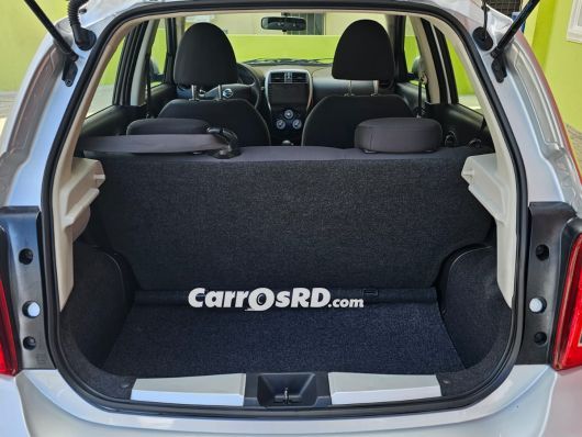 Nissan March Hatchback en venta