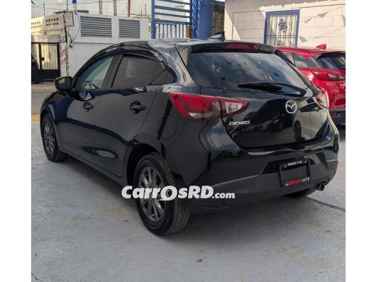 Mazda Demio Hatchback en venta