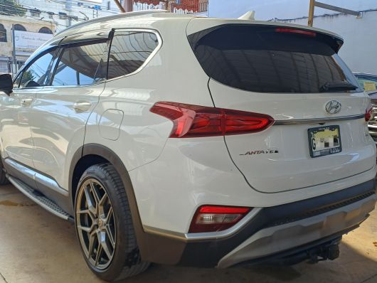 Hyundai Santa Fe SEL