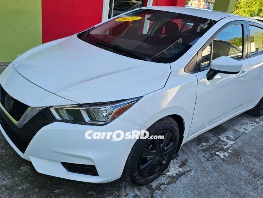 Nissan Versa Carros en venta