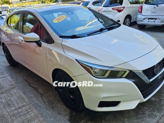 Nissan Versa Carros en venta