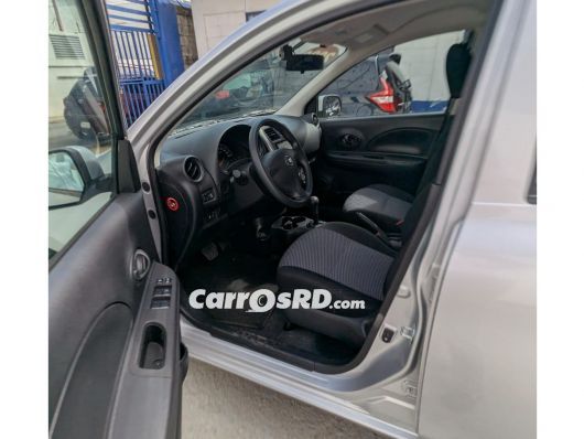 Nissan March Hatchback en venta