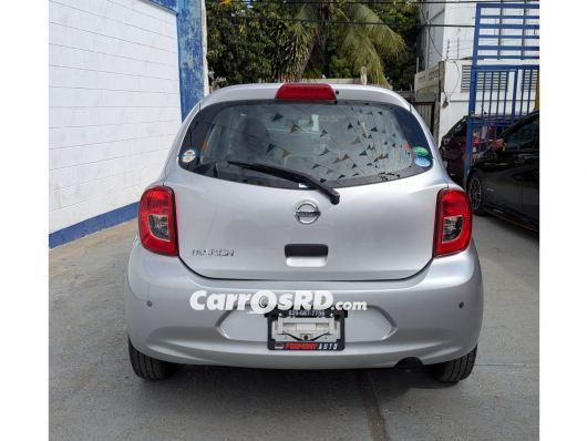 Nissan March Hatchback en venta