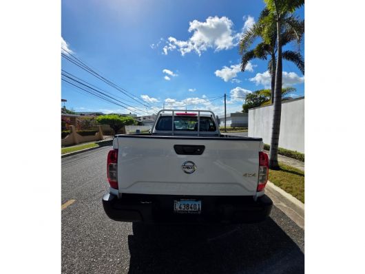 Nissan Frontier S