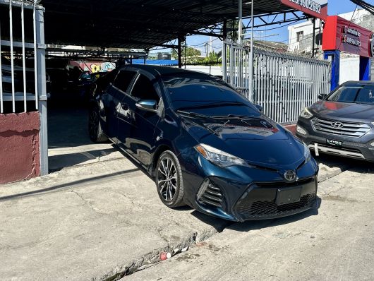 Toyota Corolla SE en venta