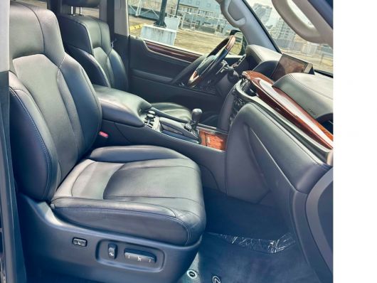 Lexus LX 570 Super Sport