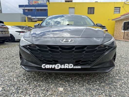Hyundai Elantra Carros en venta
