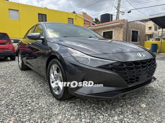 Hyundai Elantra Carros en venta