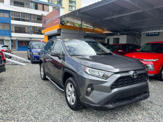 Toyota RAV4 XLE en venta