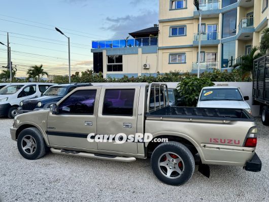Isuzu KB Camioneta en venta