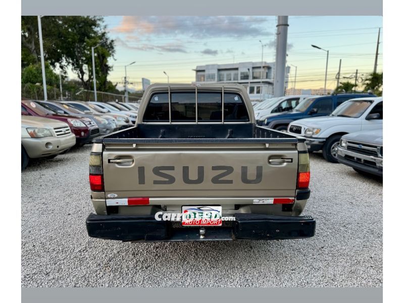 Isuzu