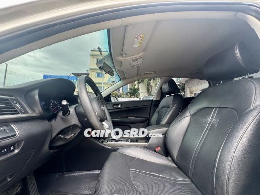 Kia K5 Carros en venta